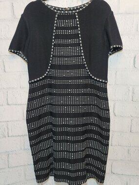 St. John Black & White Knit Dress Size 12 Short Sleeve Geometric Pattern
